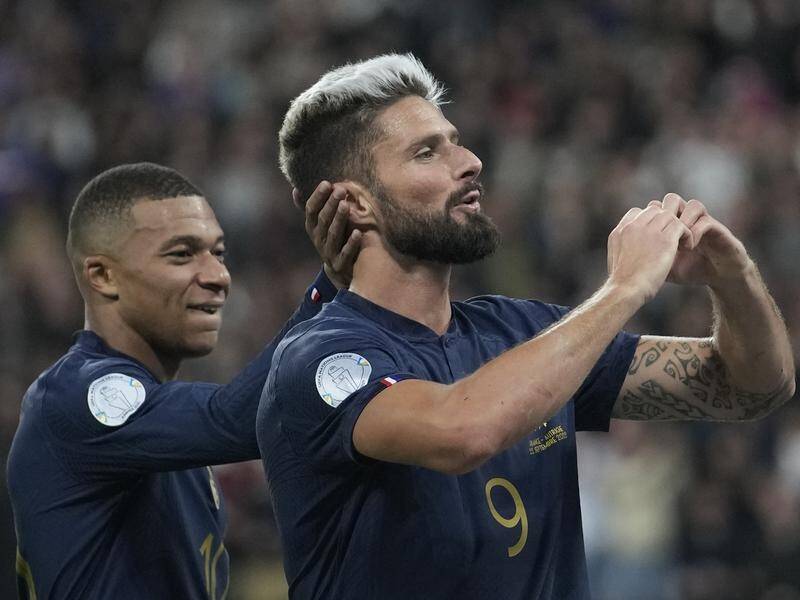 mbappe and giroud photo 0017