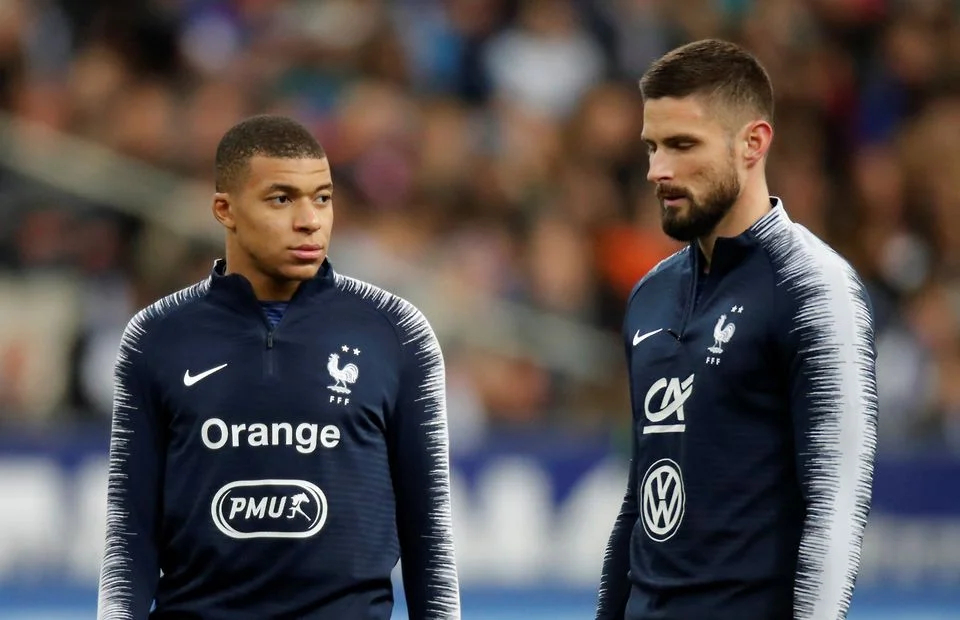mbappe and giroud photo 0021