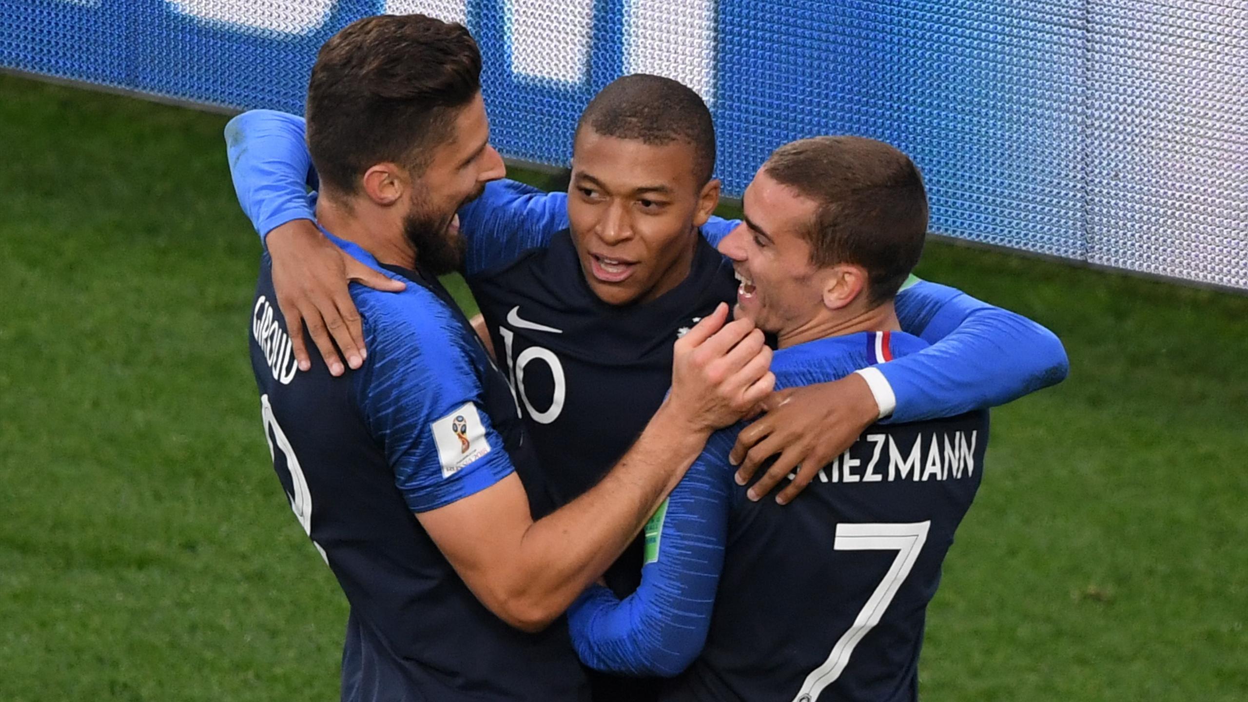 mbappe and giroud photo 0032