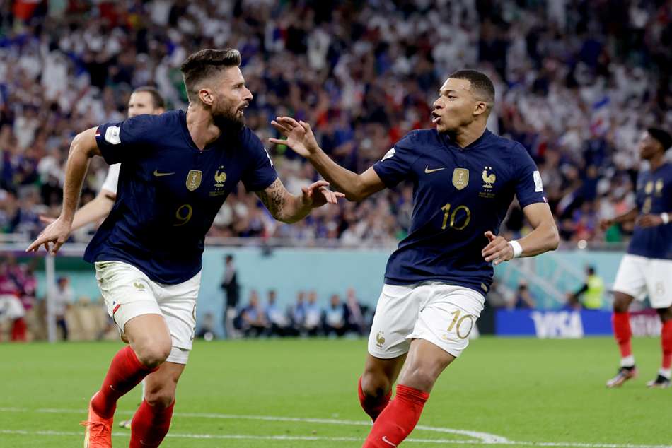 mbappe and giroud photo 0033