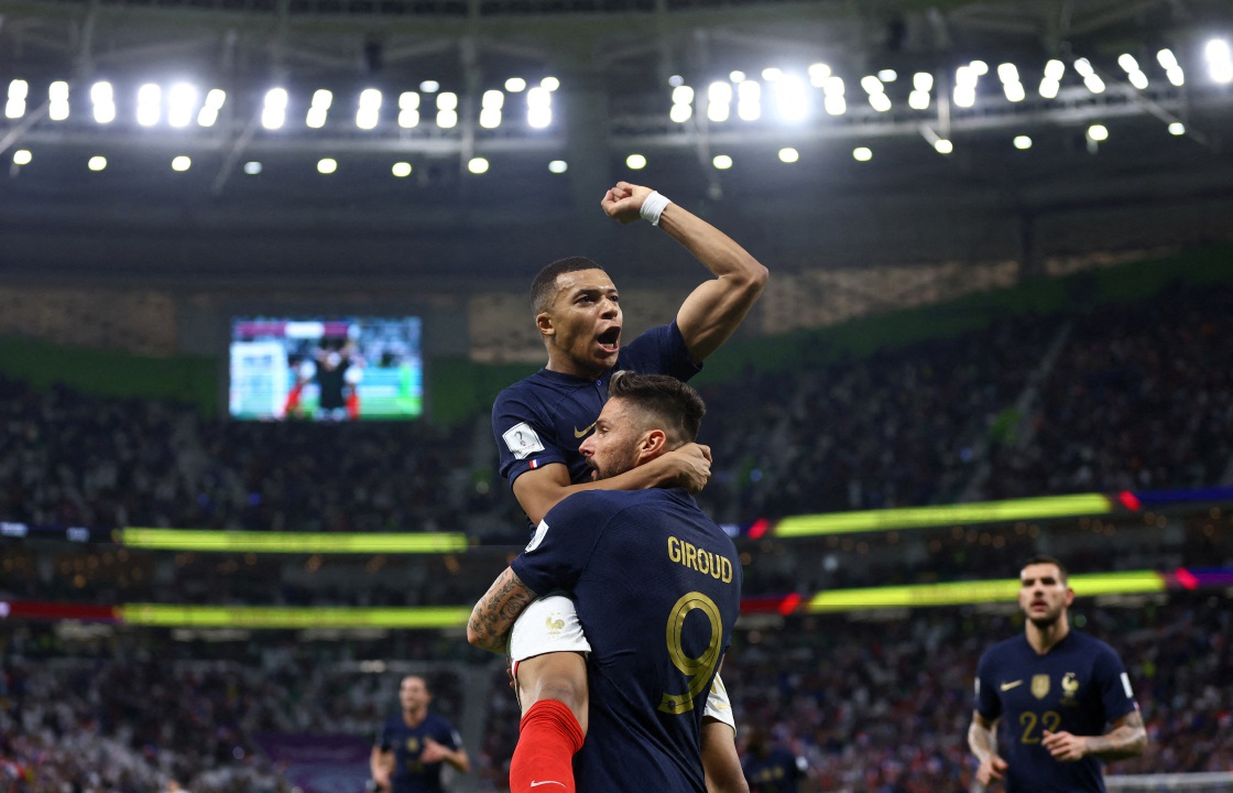 mbappe and giroud photo 0039
