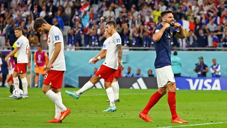 mbappe and giroud photo 0045