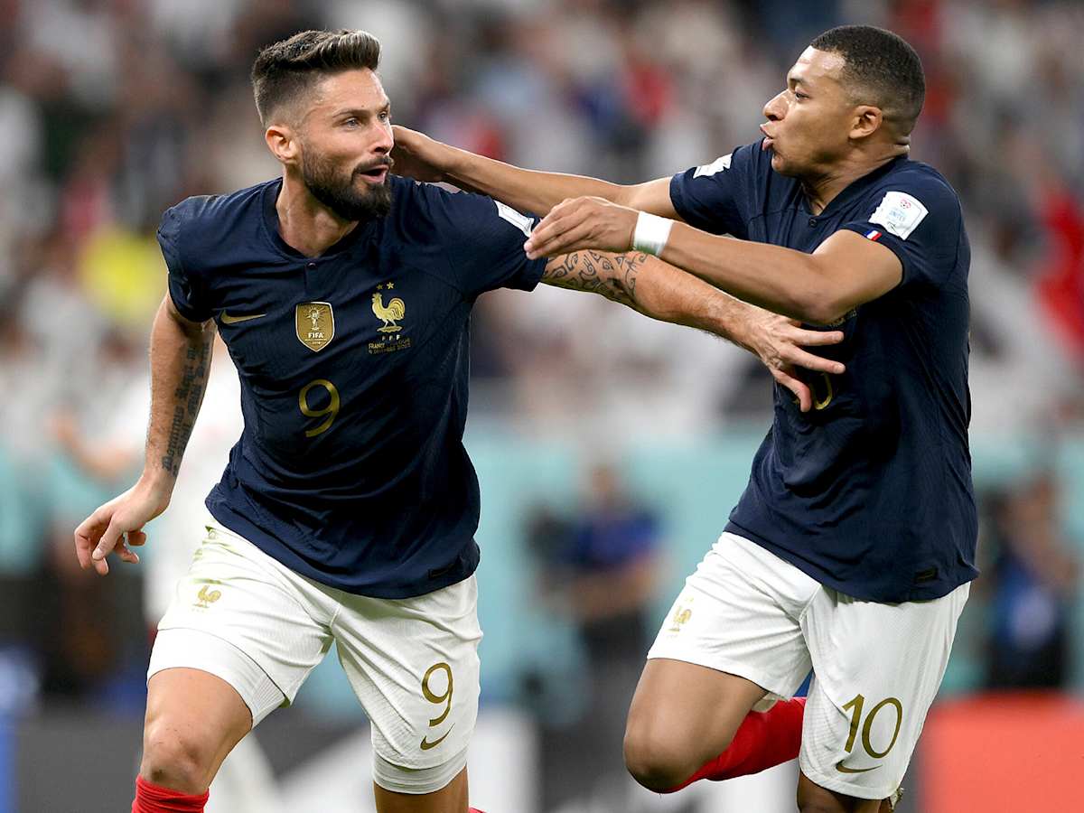mbappe and giroud photo 0048