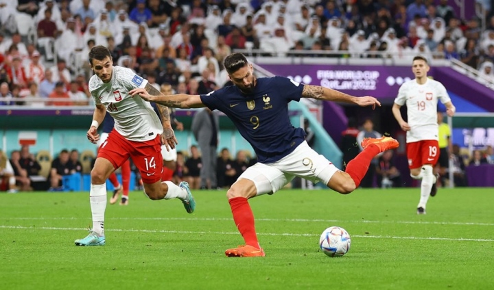 mbappe and giroud photo 0049