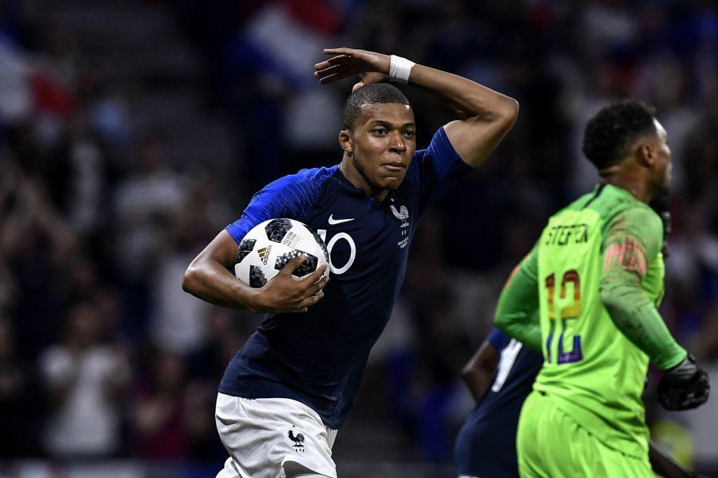 mbappe and giroud photo 0061