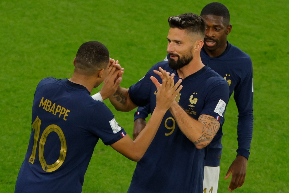 mbappe and giroud photo 0062