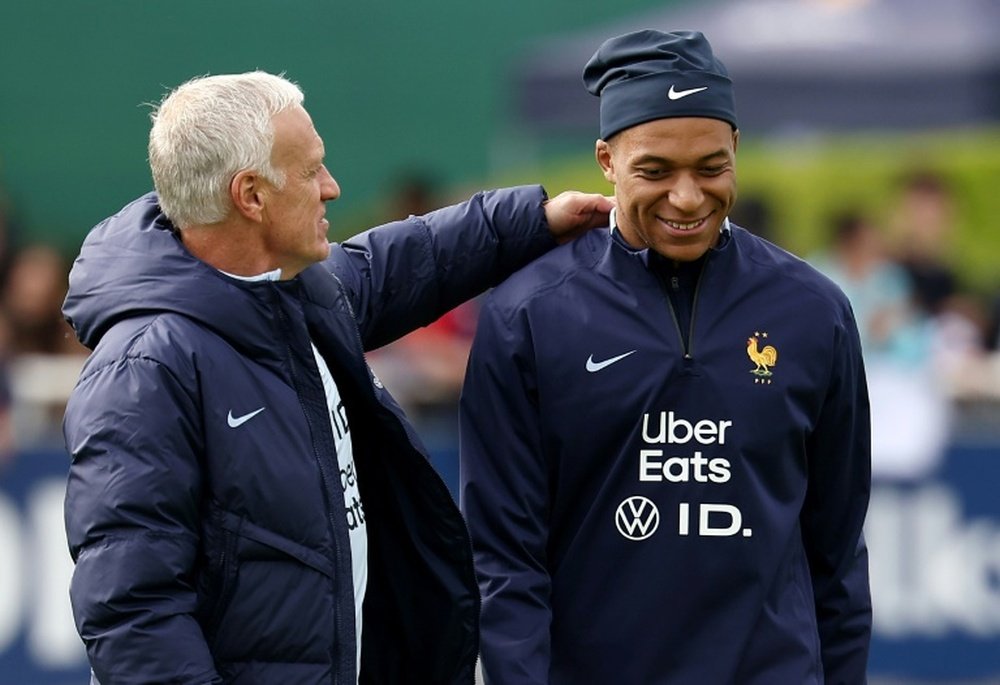 mbappe and giroud photo 0063