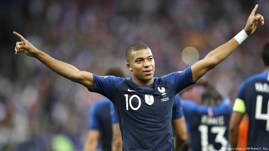 mbappe and giroud photo 0074