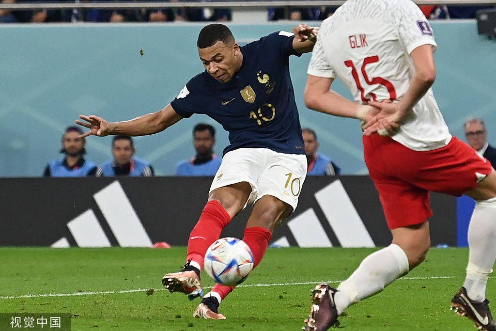 mbappe and giroud photo 0079