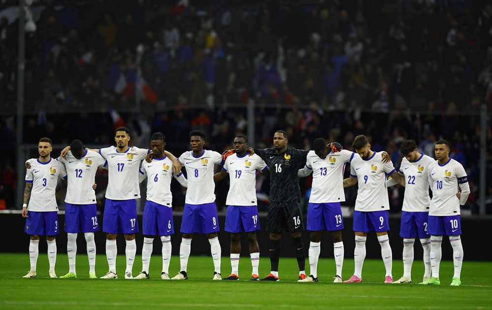 mbappe and giroud photo 0084