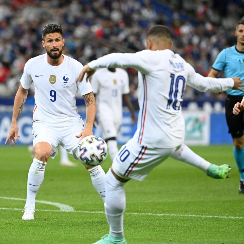mbappe and giroud photo 0088