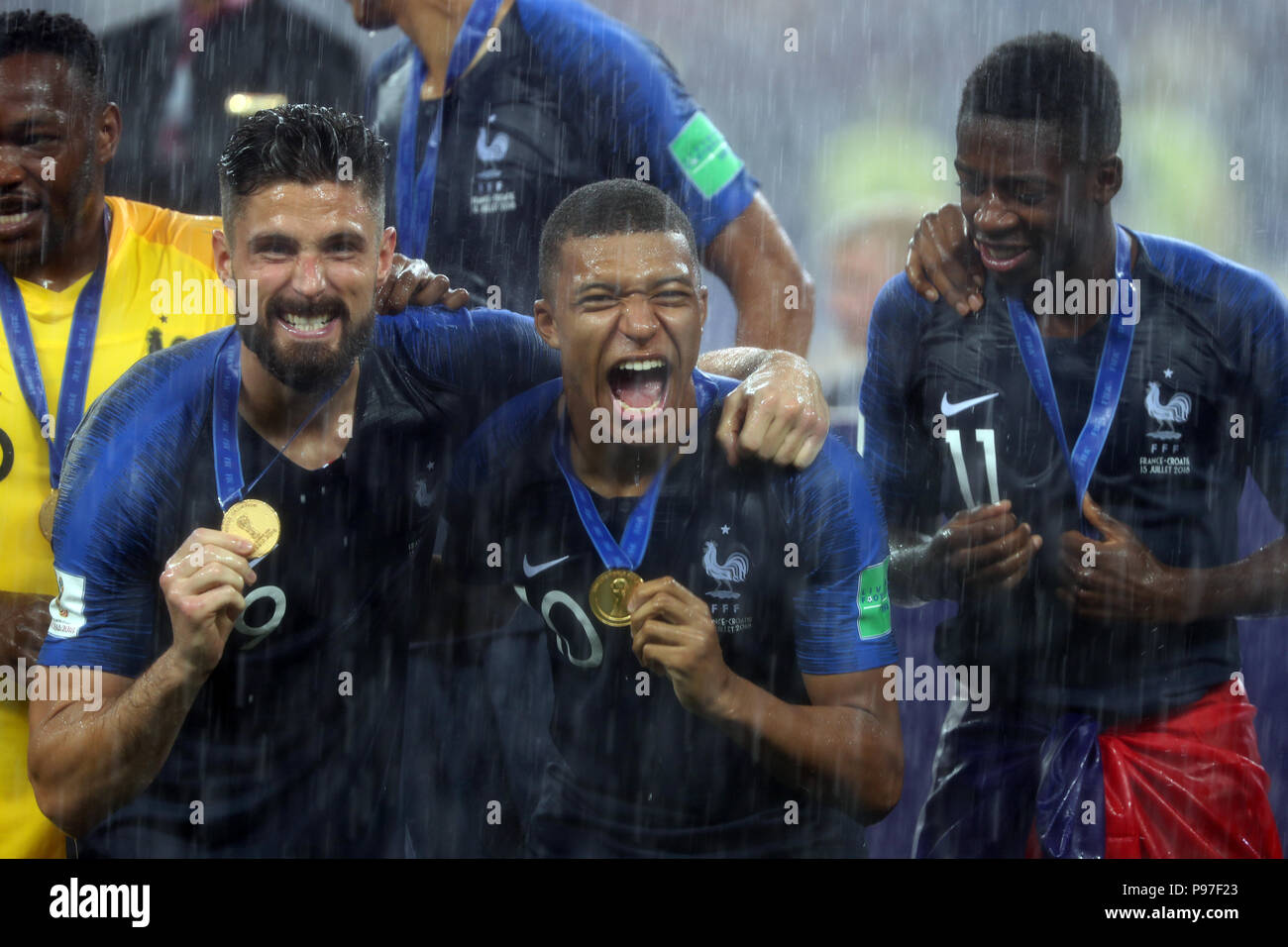 mbappe and giroud photo 0089