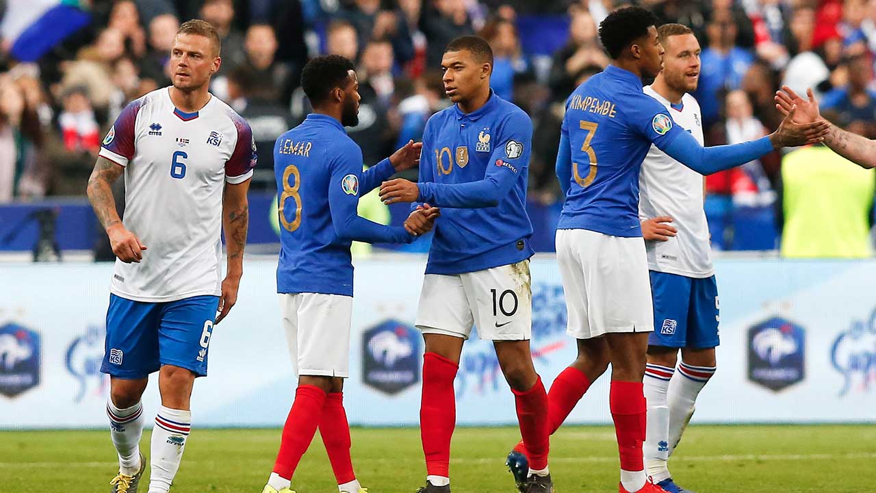 mbappe and giroud photo 0096