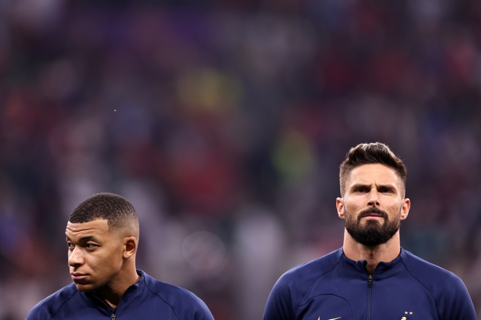 mbappe and giroud photo 0097