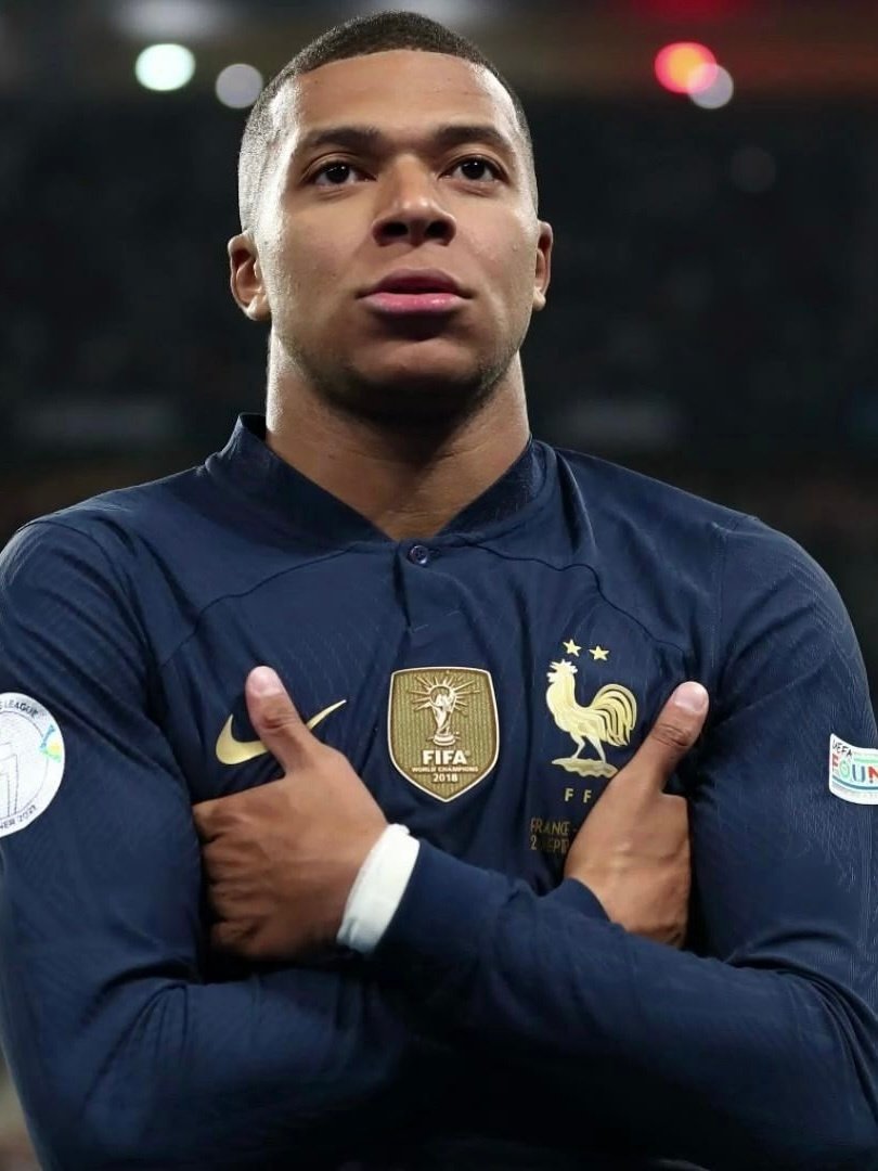 mbappe celebrating 0013