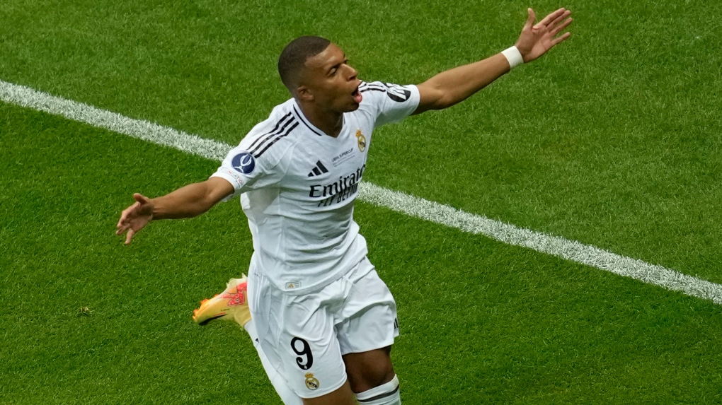 mbappe celebrating 0018