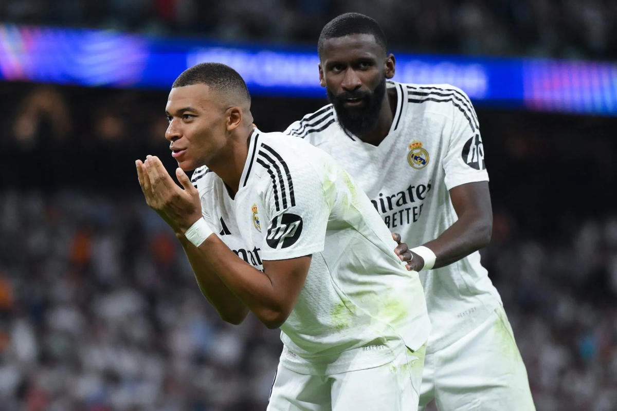 mbappe celebrating 0033