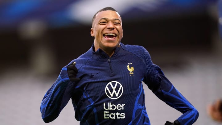 mbappe celebrating 0041