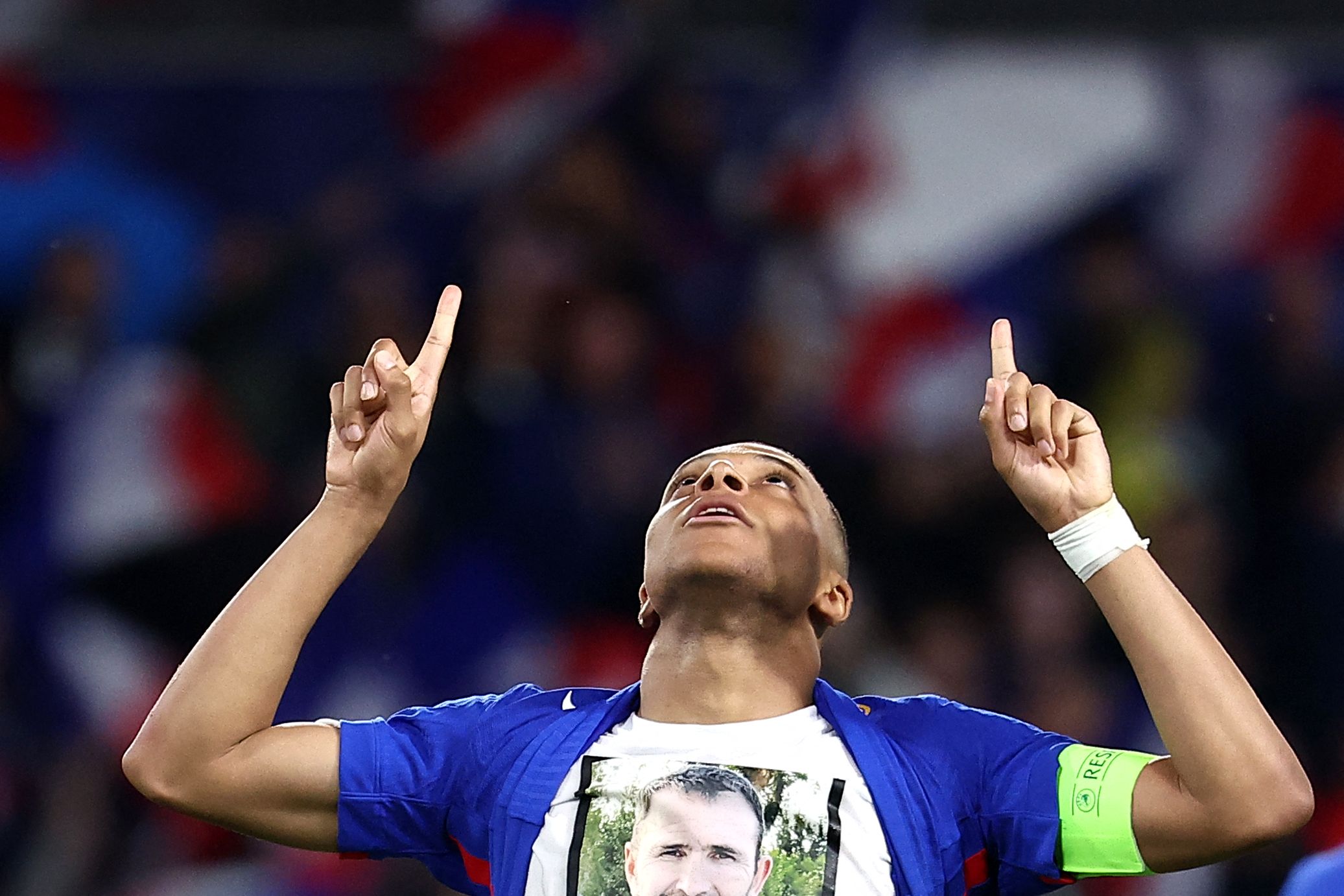 mbappe celebrating 0044