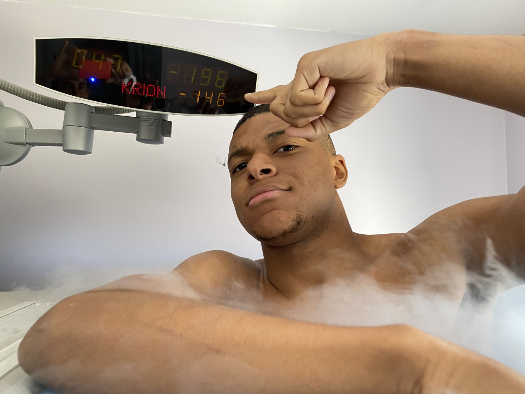 mbappe cold photos 0014