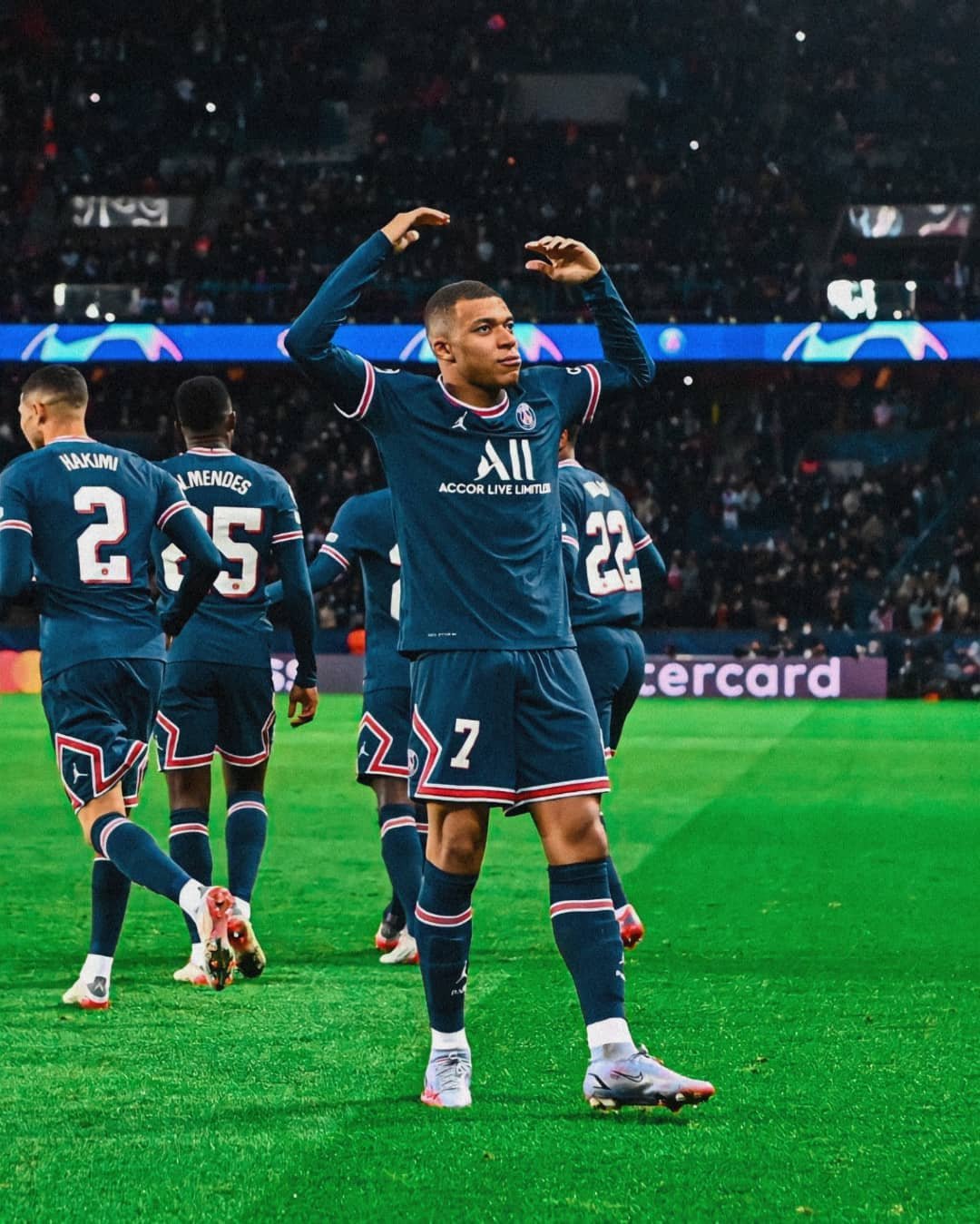 mbappe cold photos 0025