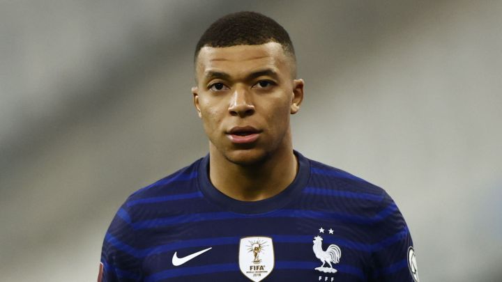 mbappe cold photos 0097
