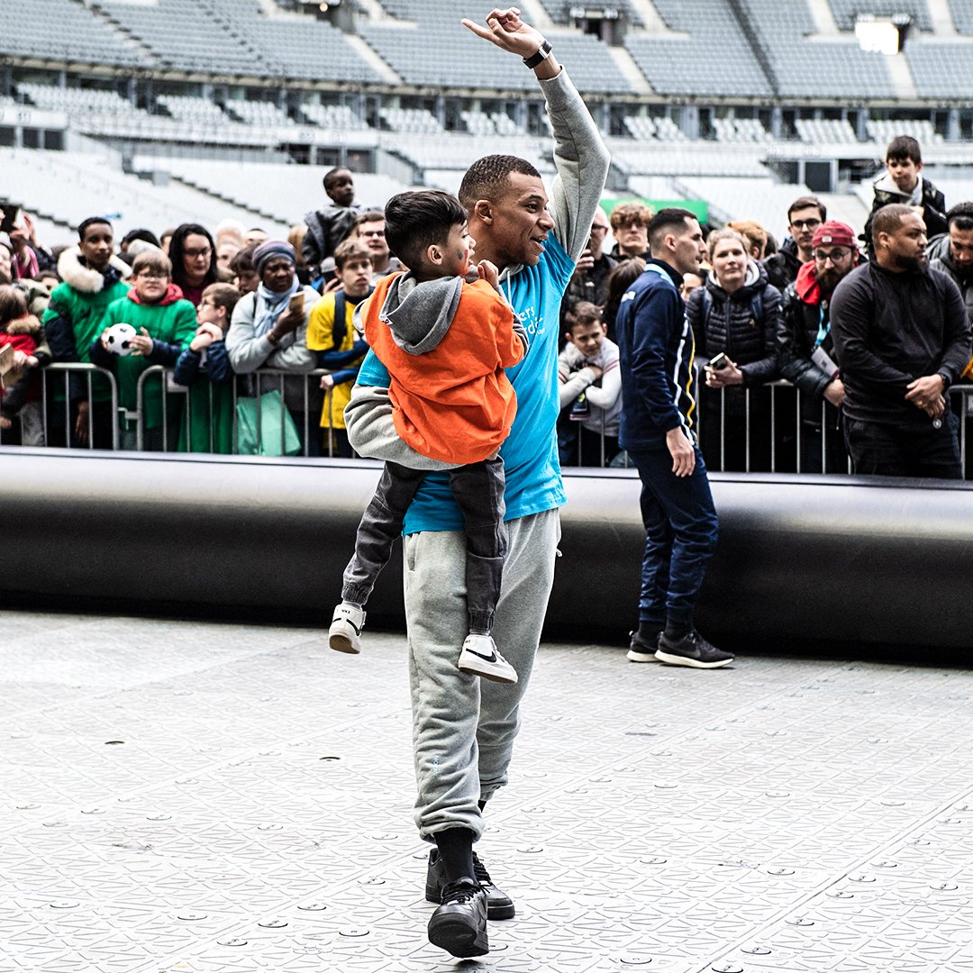 mbappe kid photo 0010