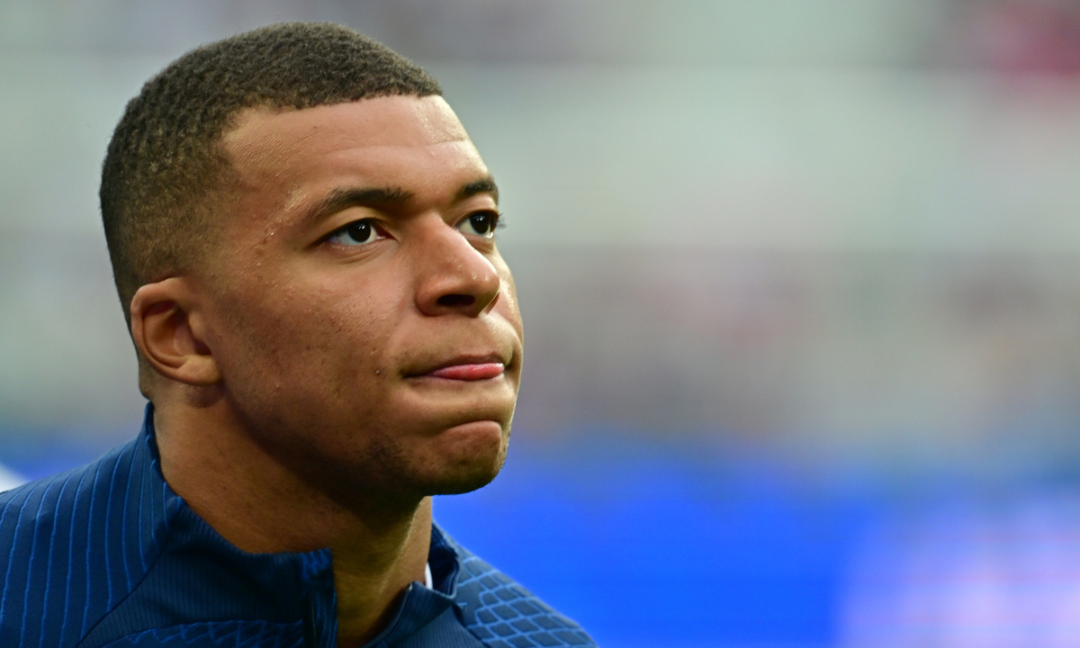 mbappe portrait 0021