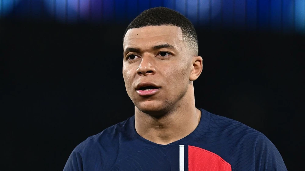 mbappe portrait 0032
