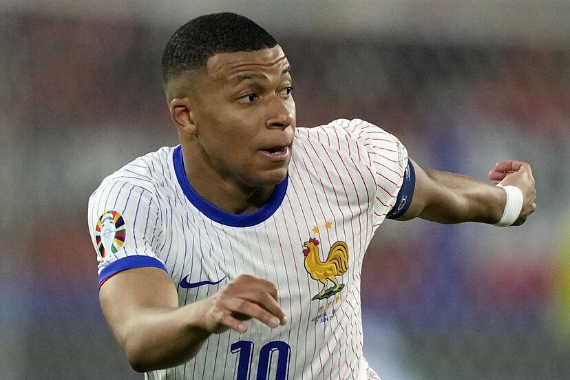mbappe portrait 0037
