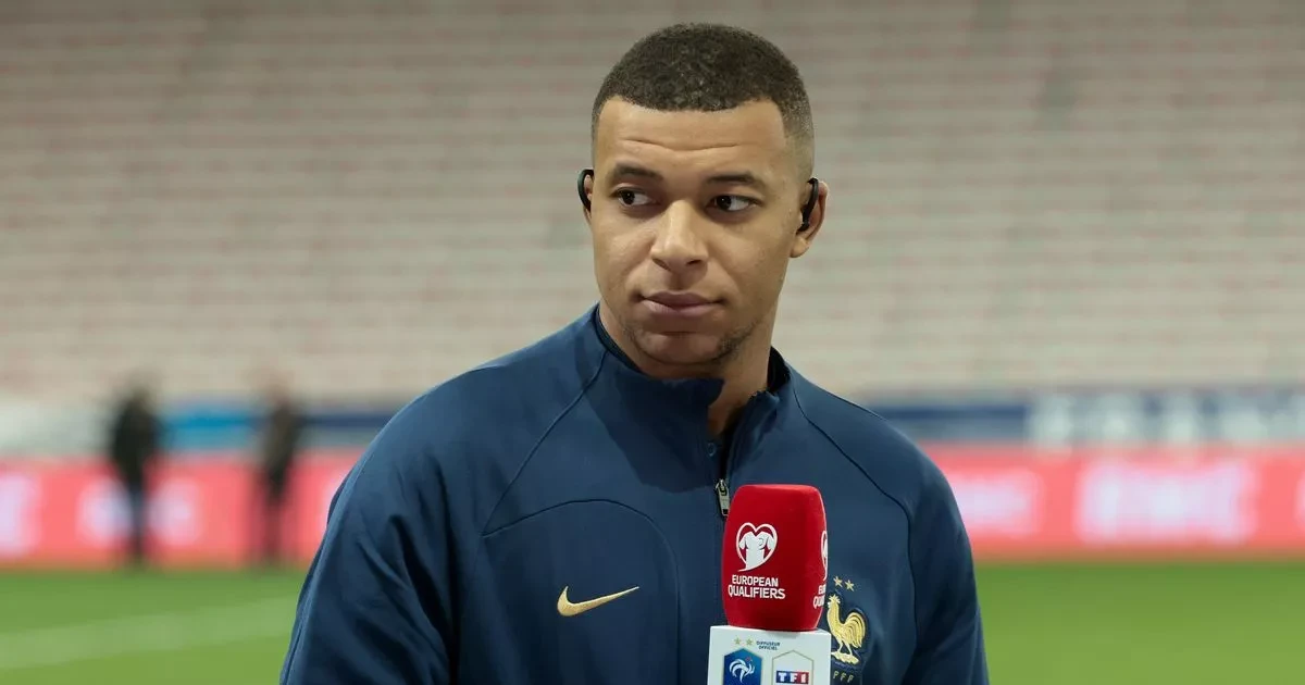 mbappe portrait 0074