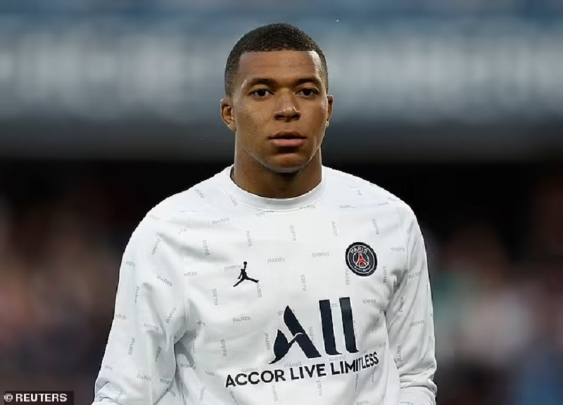 mbappe portrait 0093
