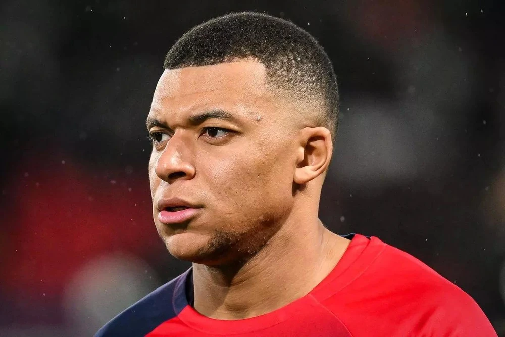 mbappe portrait 0099