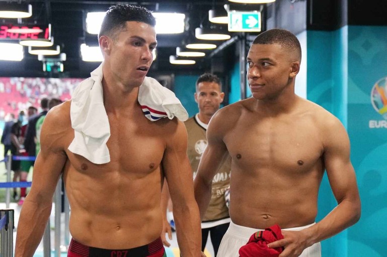 mbappe ronaldo posters 0030