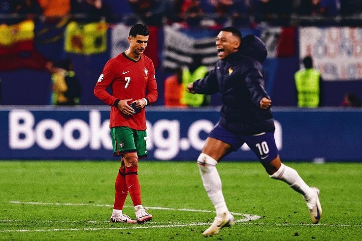 mbappe ronaldo posters 0032