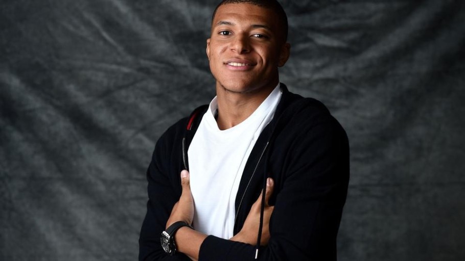 mbappe ronaldo posters 0052