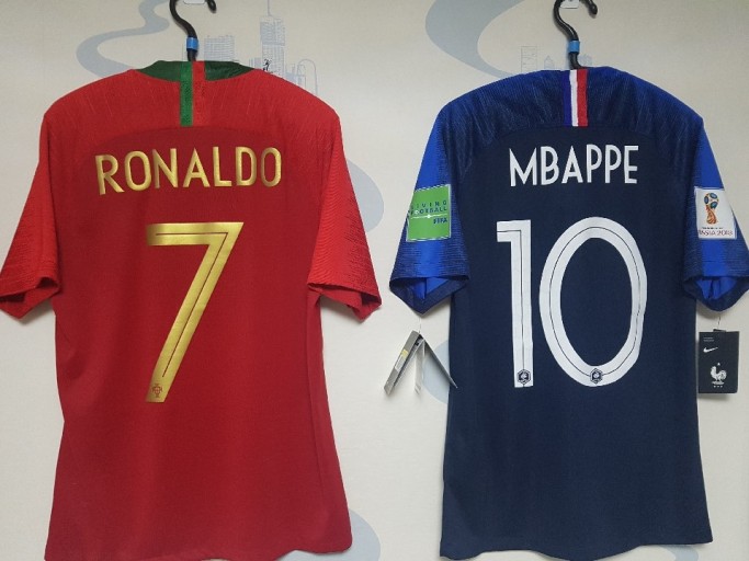 mbappe ronaldo posters 0078