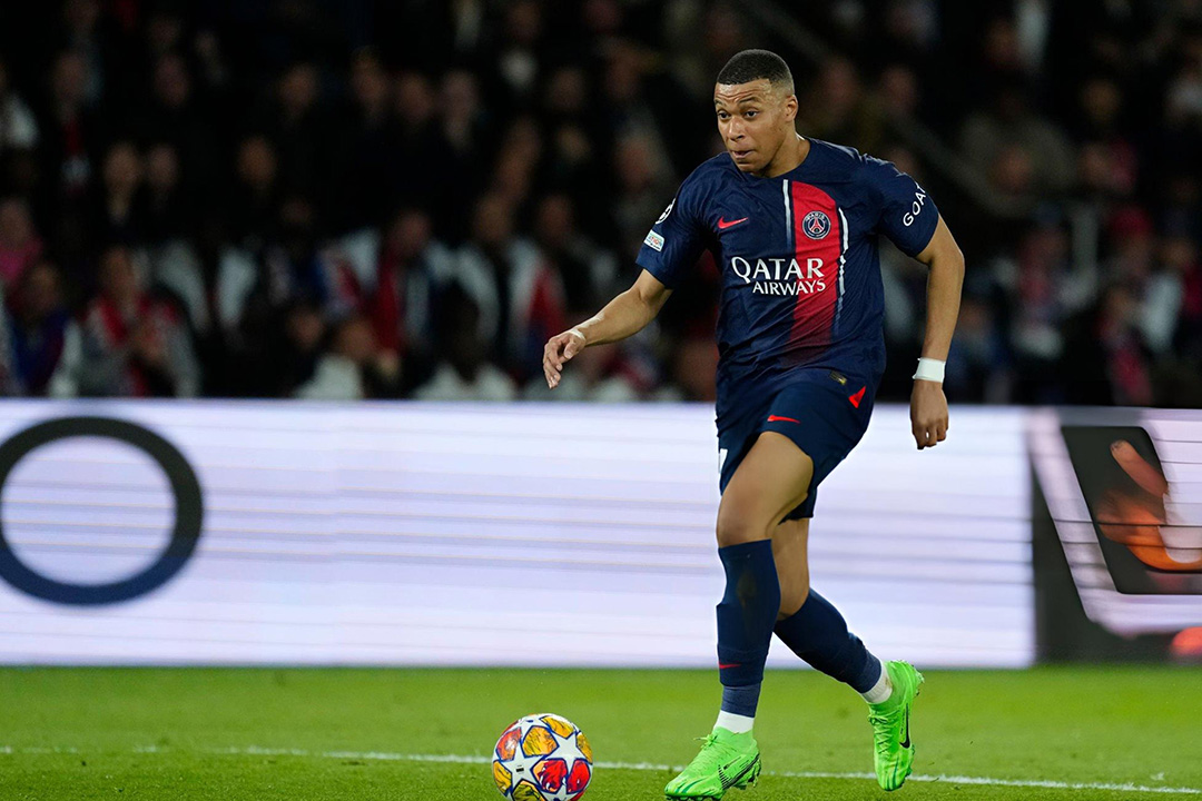 mbappe vs barcelona 0028