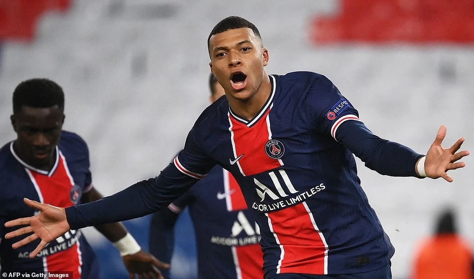 mbappe vs barcelona 0050