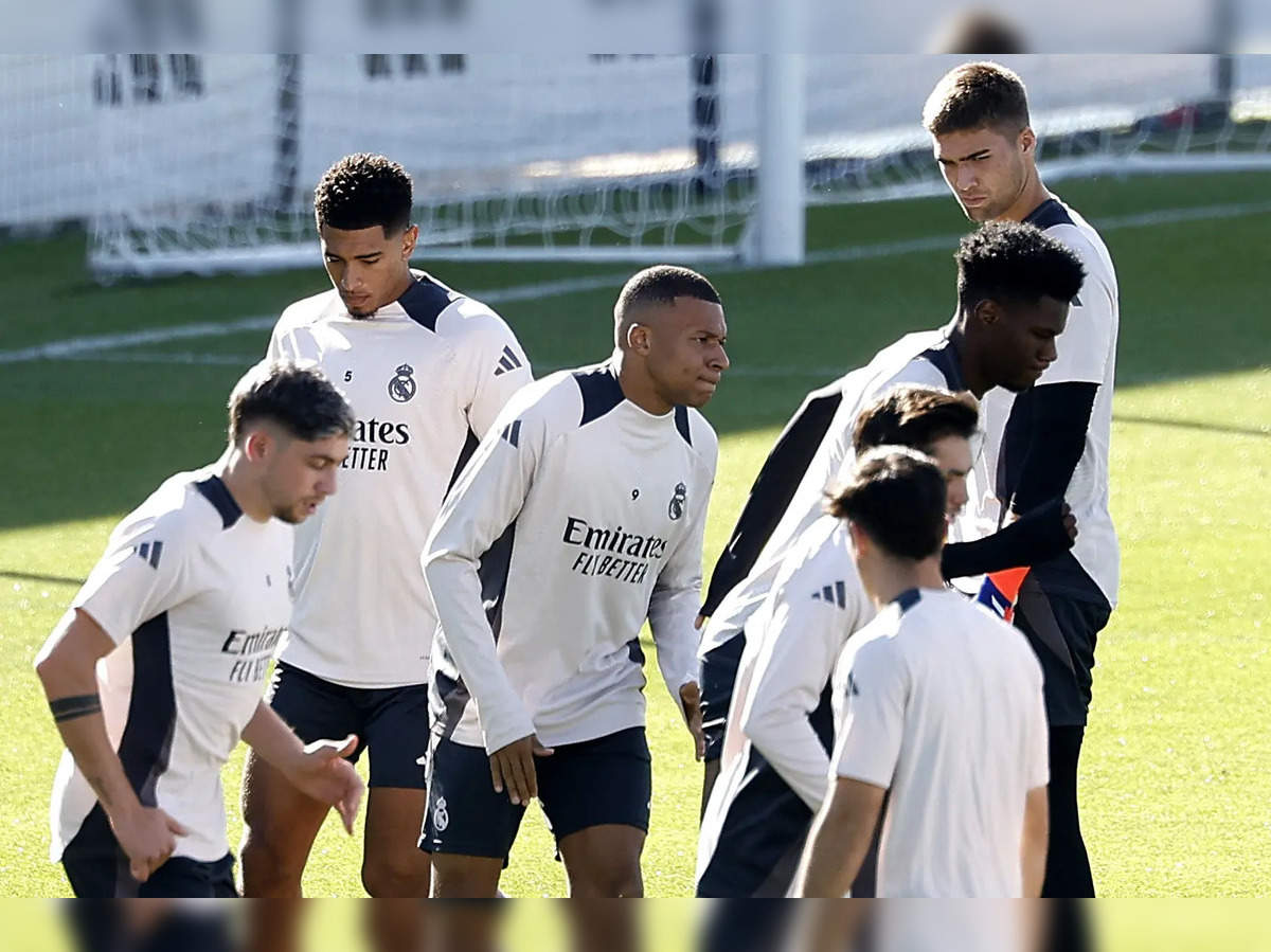mbappe vs barcelona 0063