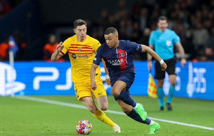 mbappe vs barcelona 0084