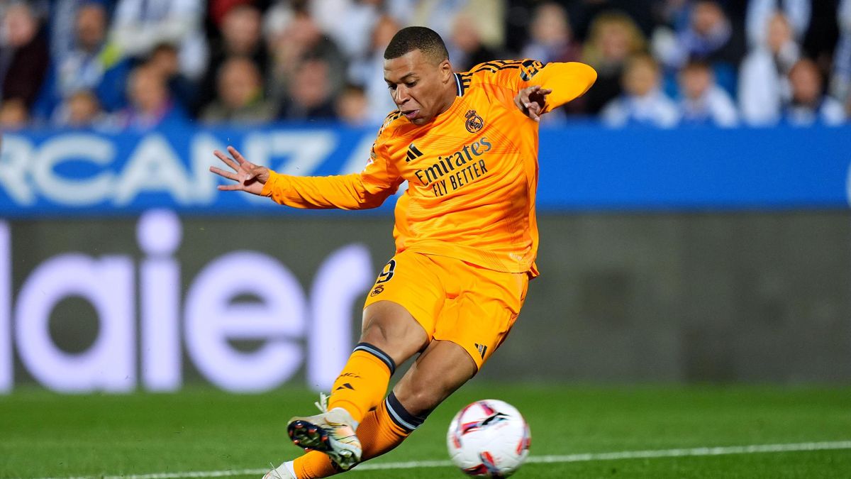 mbappe vs barcelona 0090