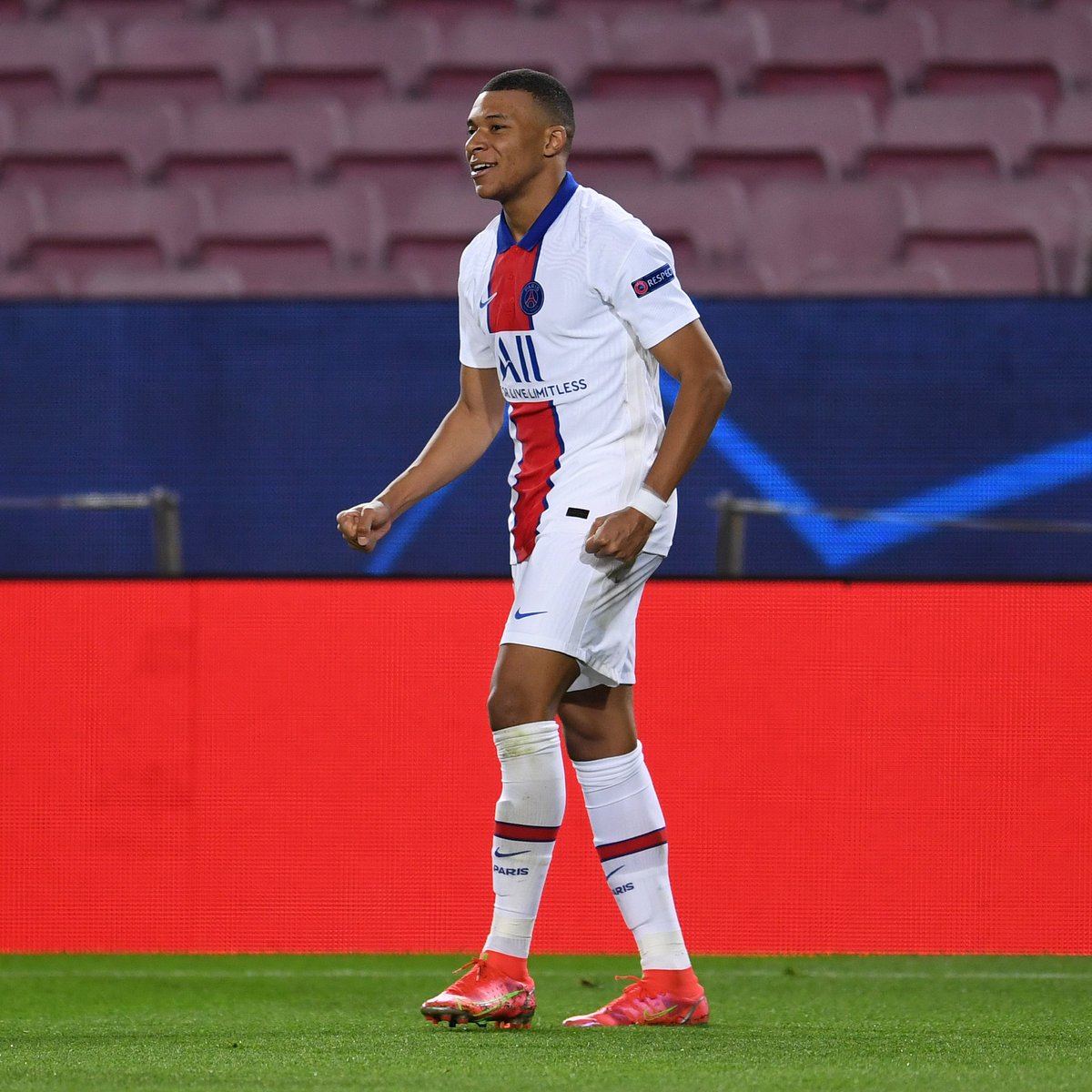 mbappe vs barcelona 0092
