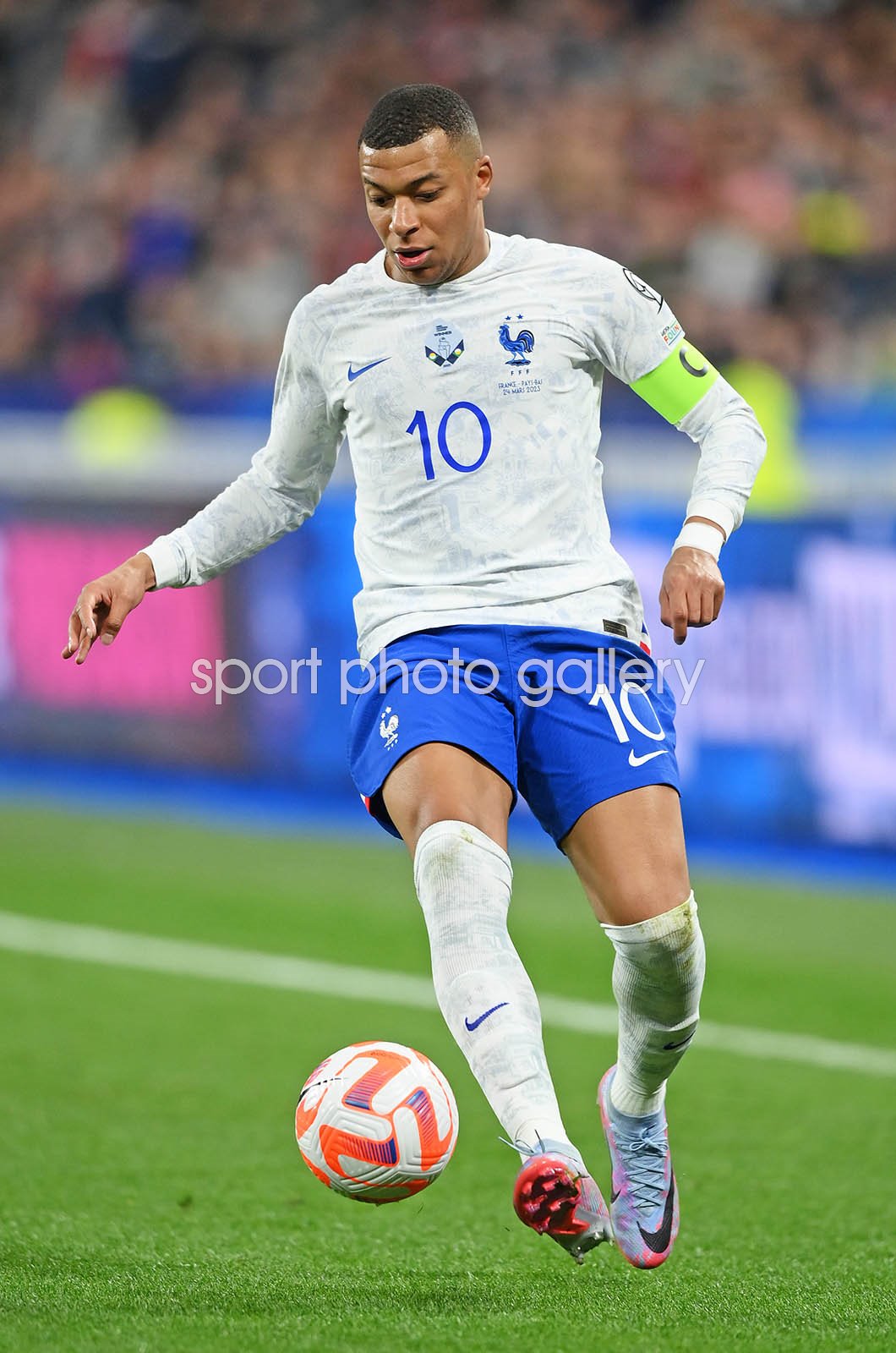 wallpaper:3evsxbtprvq= mbappe 0010