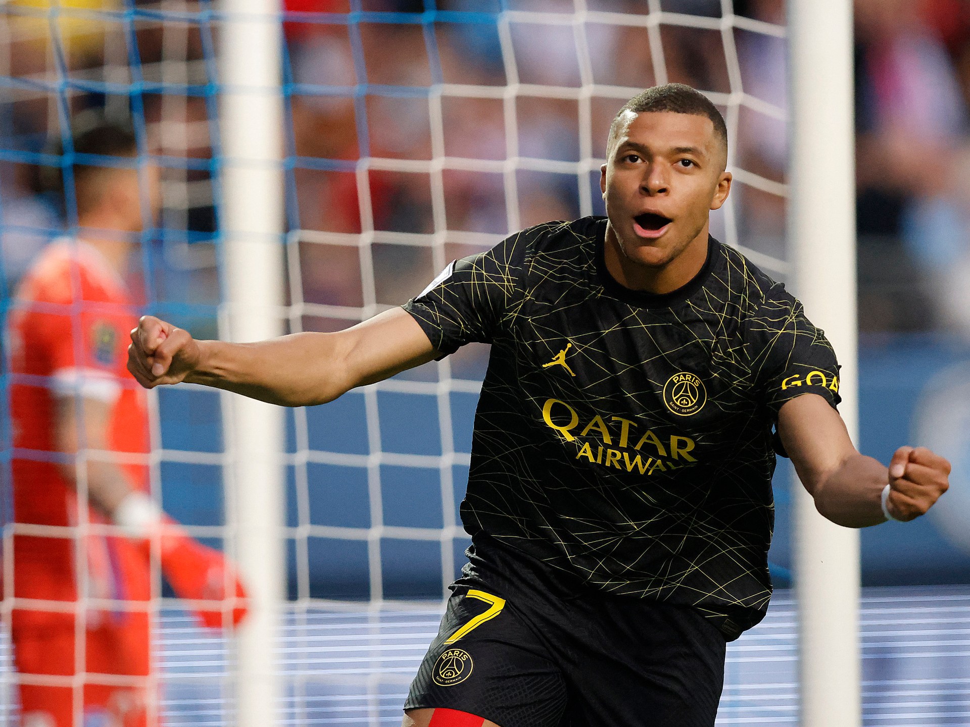 wallpaper:3evsxbtprvq= mbappe 0038