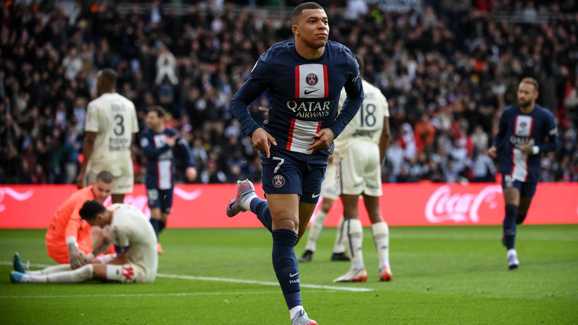 wallpaper:3evsxbtprvq= mbappe 0053
