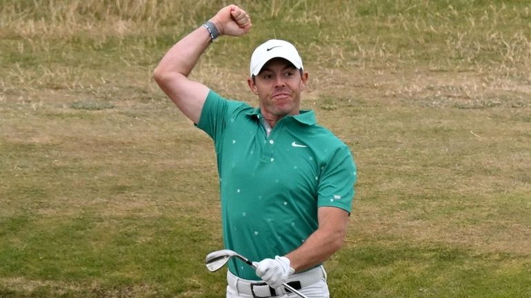 mcilroy bunker shot 0034