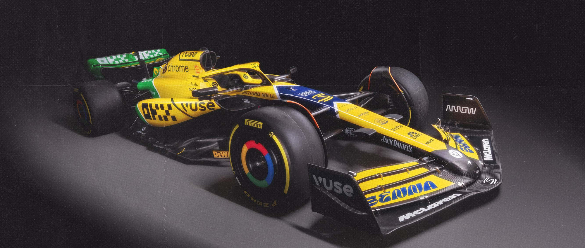 mclaren mcl38 0035