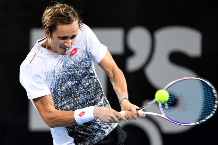 medvedev backhand 0010
