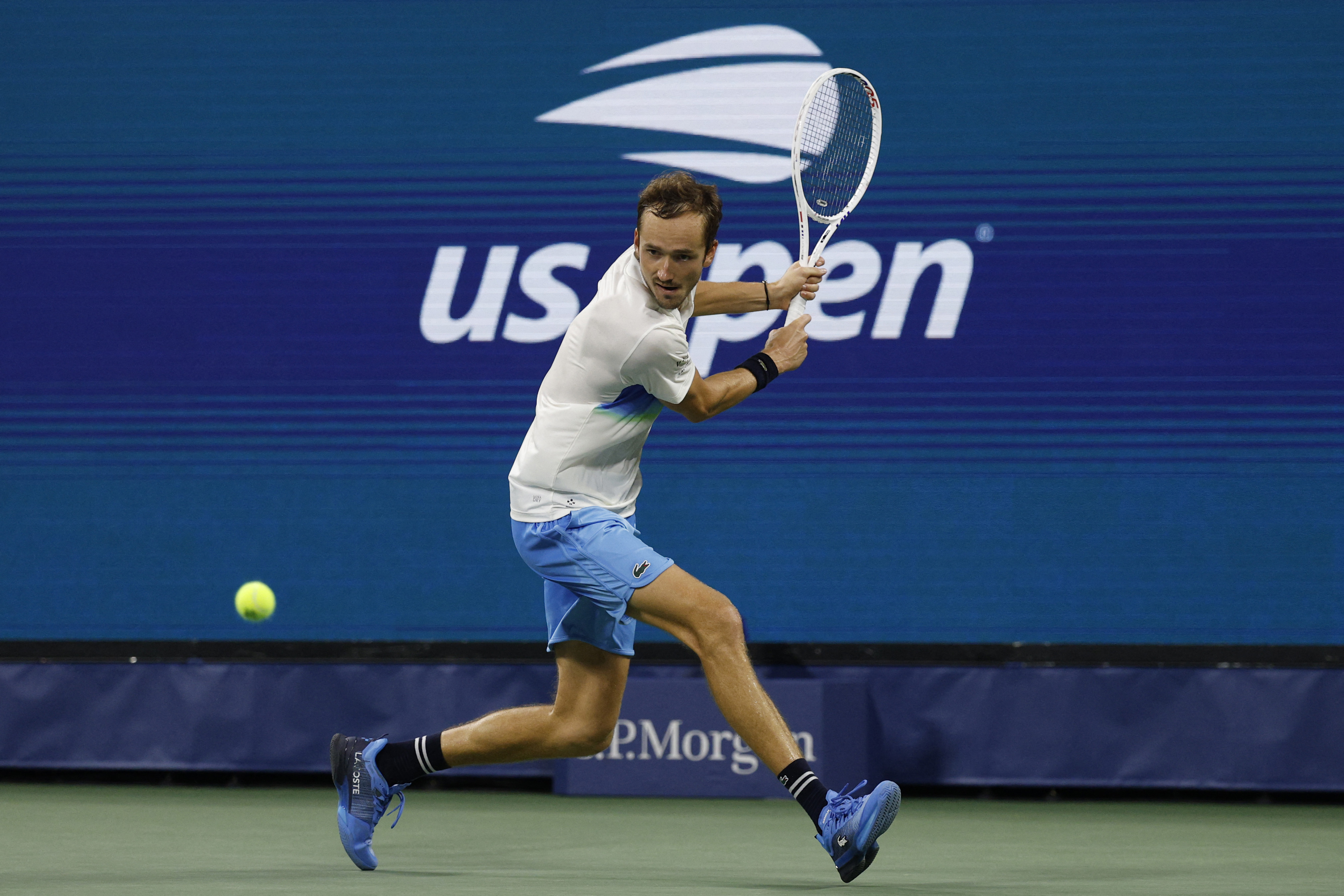 medvedev backhand 0016